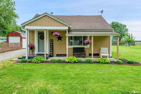 26289 Schreiner, New Boston, MI 48164