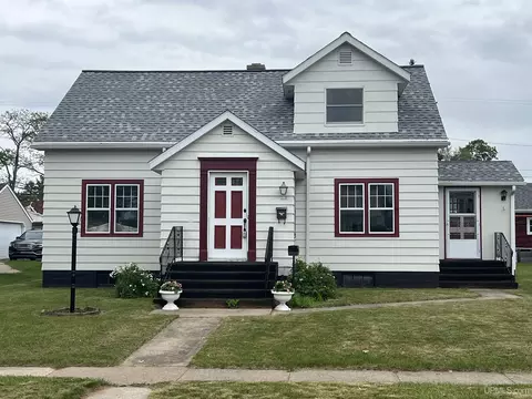 310 Iron, Norway, MI 49870