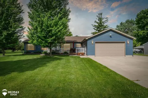 1168 S Vassar, Burton, MI 48509