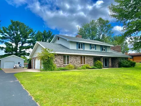 5012 View 175, Escanaba, MI 49829