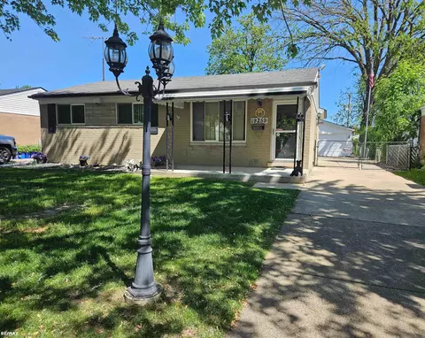 19259 Opal, Clinton Township, MI 48035