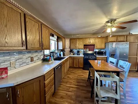 313 S S Lk, Ishpeming, MI 49849 photo 5