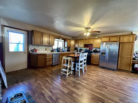 313 S S Lk, Ishpeming, MI 49849 photo 4