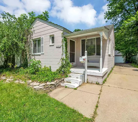21925 Downing, Saint Clair Shores, MI 48080