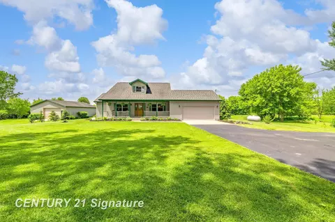 10713 N Gleaner, Freeland, MI 48623