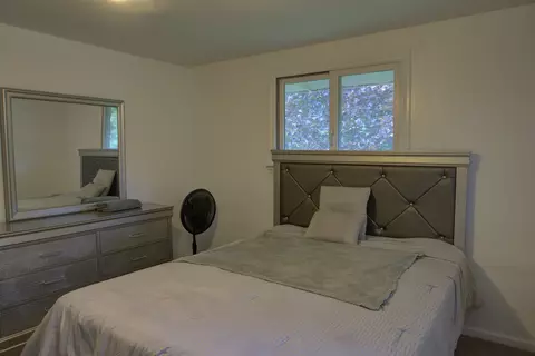 Bedroom - 1238 N Dye, Flint, MI 48532 photo 5 of 7