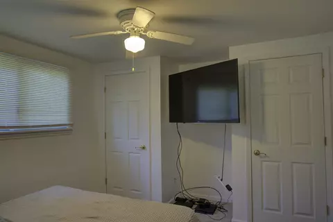 Bedroom - 1238 N Dye, Flint, MI 48532 photo 4 of 7