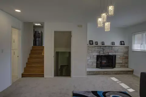 Living - 1238 N Dye, Flint, MI 48532 photo 3 of 4