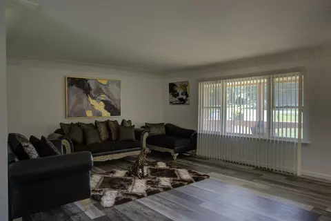Living - 1238 N Dye, Flint, MI 48532 photo 2 of 4