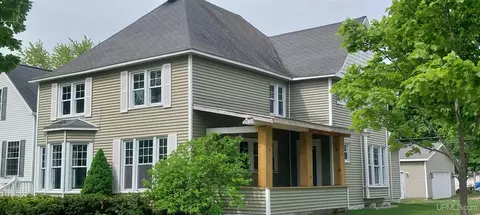 702 S 12th, Escanaba, MI 49829 photo 2