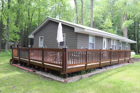 2810 N 9 Mile, Pinconning, MI 48650