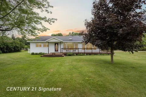 2533 W Long Lk, Orleans, MI 48865