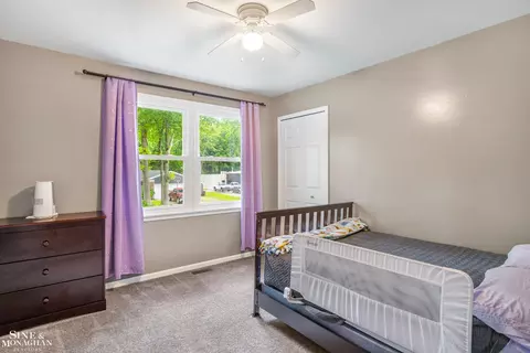 Bedroom - 1915 Sinclair, Saint Clair, MI 48079 photo 4 of 4