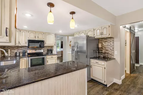 Kitchen - 1915 Sinclair, Saint Clair, MI 48079 photo 2 of 3