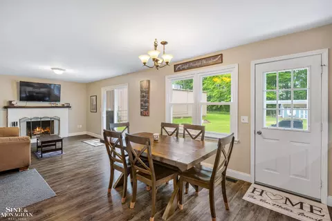 Dining - 1915 Sinclair, Saint Clair, MI 48079 photo 1 of 1