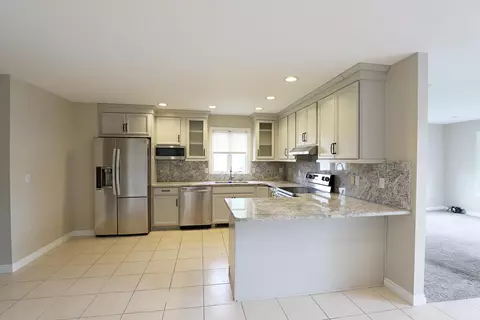 Kitchen - 6240 Boulder, Flushing, MI 48433 photo 5 of 5