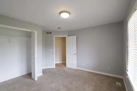 Bedroom - 6240 Boulder, Flushing, MI 48433 photo 2 of 3