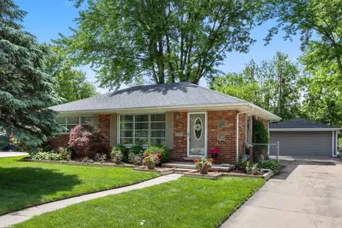 705 Harrington, Mount Clemens, MI 48043