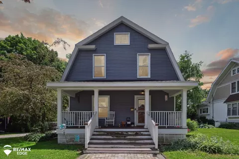 215 Second, Davison, MI 48423