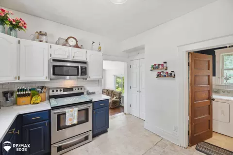 Kitchen - 215 Second, Davison, MI 48423 photo 3 of 5