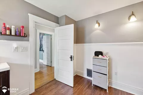 Entry Way - 215 Second, Davison, MI 48423 photo 4 of 4