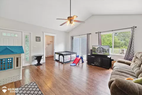 Other - 215 Second, Davison, MI 48423 photo 3 of 12
