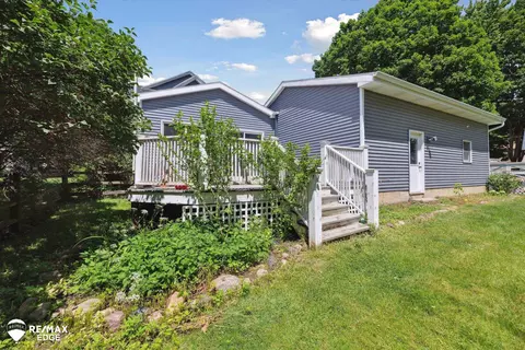 Exterior - 215 Second, Davison, MI 48423 photo 6 of 10