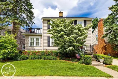 428 Mount Vernon, Grosse Pointe Farms, MI 48236