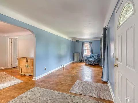 Living - 726 E Front, Monroe, MI 48161 photo 1 of 3