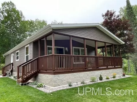 4347 Hwy 101, Florence, WI 54121