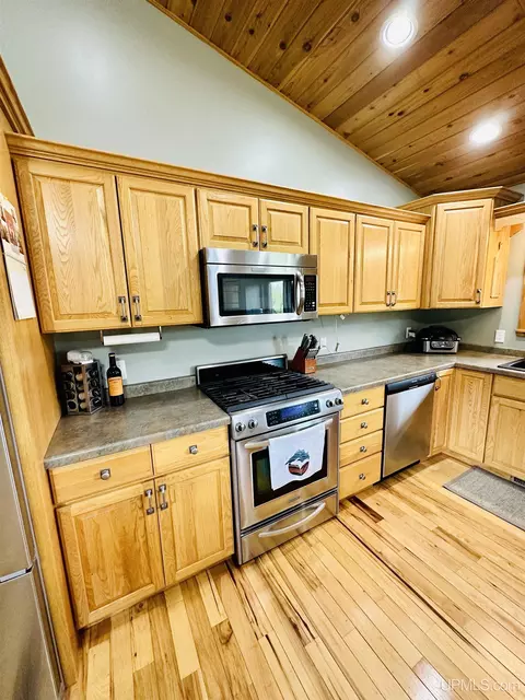 Kitchen - 8 River, Negaunee, MI 49866 photo 2 of 5
