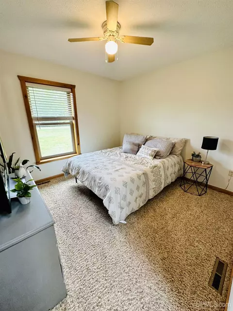 Bedroom - 8 River, Negaunee, MI 49866 photo 3 of 6