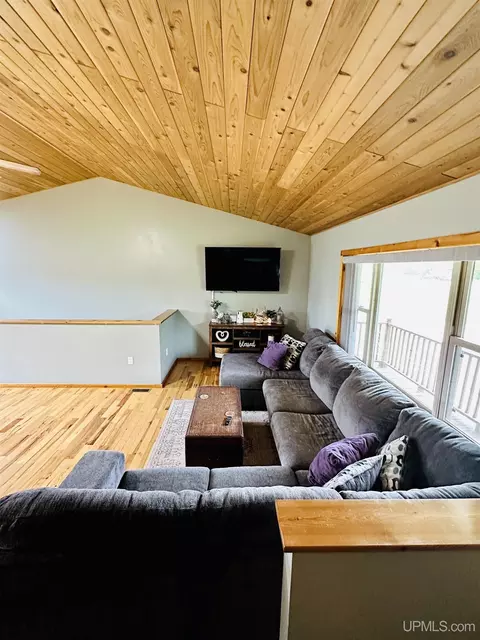 Living - 8 River, Negaunee, MI 49866 photo 2 of 5