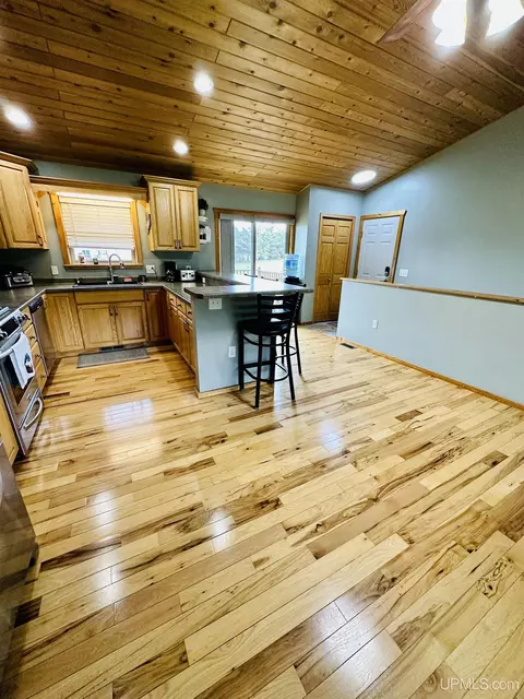 Kitchen - 8 River, Negaunee, MI 49866 photo 4 of 5