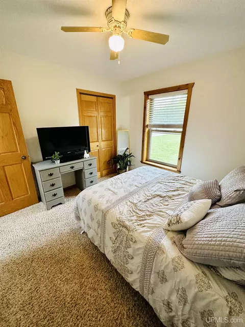 Bedroom - 8 River, Negaunee, MI 49866 photo 4 of 6
