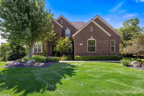5003 Bordeaux, Clarkston, MI 48348
