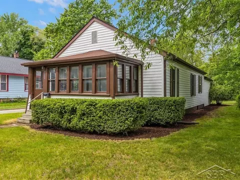 1309 State, Midland, MI 48640