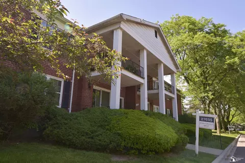 27635 W Echo #114, Farmington Hills, MI 48334