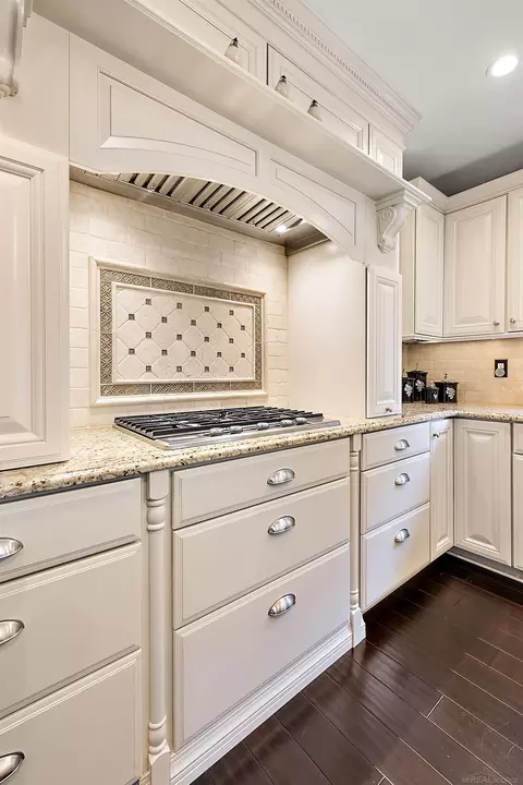 Kitchen - 750 Devon, Commerce Twp, MI 48382 photo 8 of 9