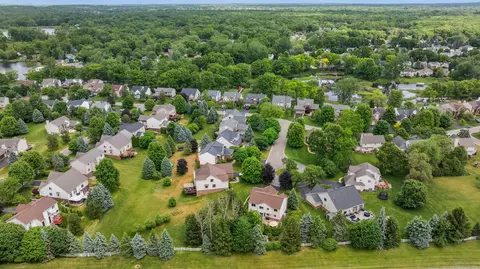 View/Area - 750 Devon, Commerce Twp, MI 48382 photo 5 of 7