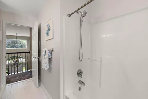 Bath - 750 Devon, Commerce Twp, MI 48382 photo 7 of 8