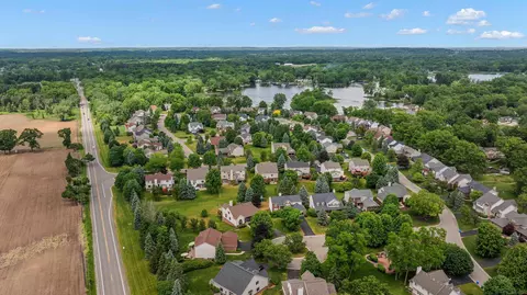 View/Area - 750 Devon, Commerce Twp, MI 48382 photo 6 of 7