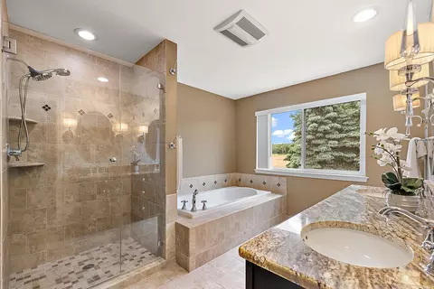 Bath - 750 Devon, Commerce Twp, MI 48382 photo 2 of 8