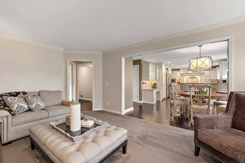 Living - 750 Devon, Commerce Twp, MI 48382 photo 5 of 7