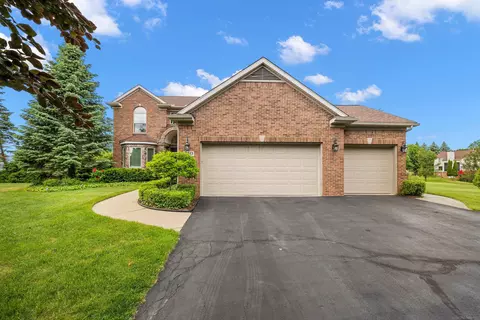 Exterior - 750 Devon, Commerce Twp, MI 48382 photo 3 of 10