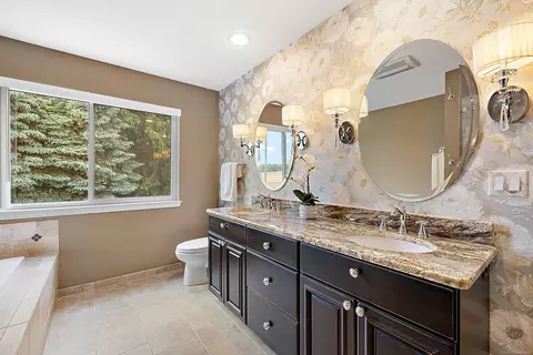 Bath - 750 Devon, Commerce Twp, MI 48382 photo 3 of 8