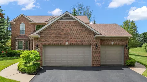 Exterior - 750 Devon, Commerce Twp, MI 48382 photo 8 of 10