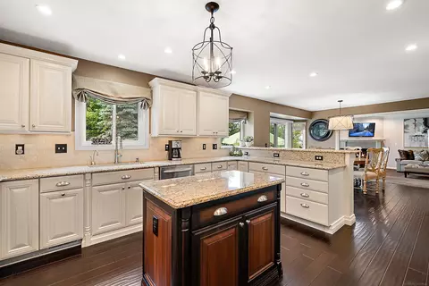 Kitchen - 750 Devon, Commerce Twp, MI 48382 photo 7 of 9