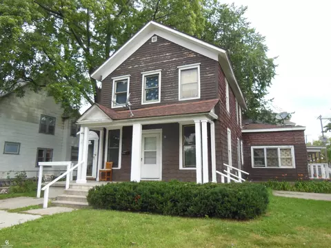 905 Union, Port Huron, MI 48060