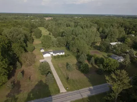 View/Area - 10467 Maple, Birch Run, MI 48415 photo 4 of 5